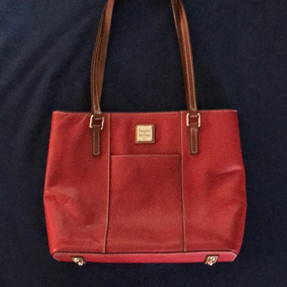 Stunning Dooney and Burke red tote handbag - Picture 2 of 16